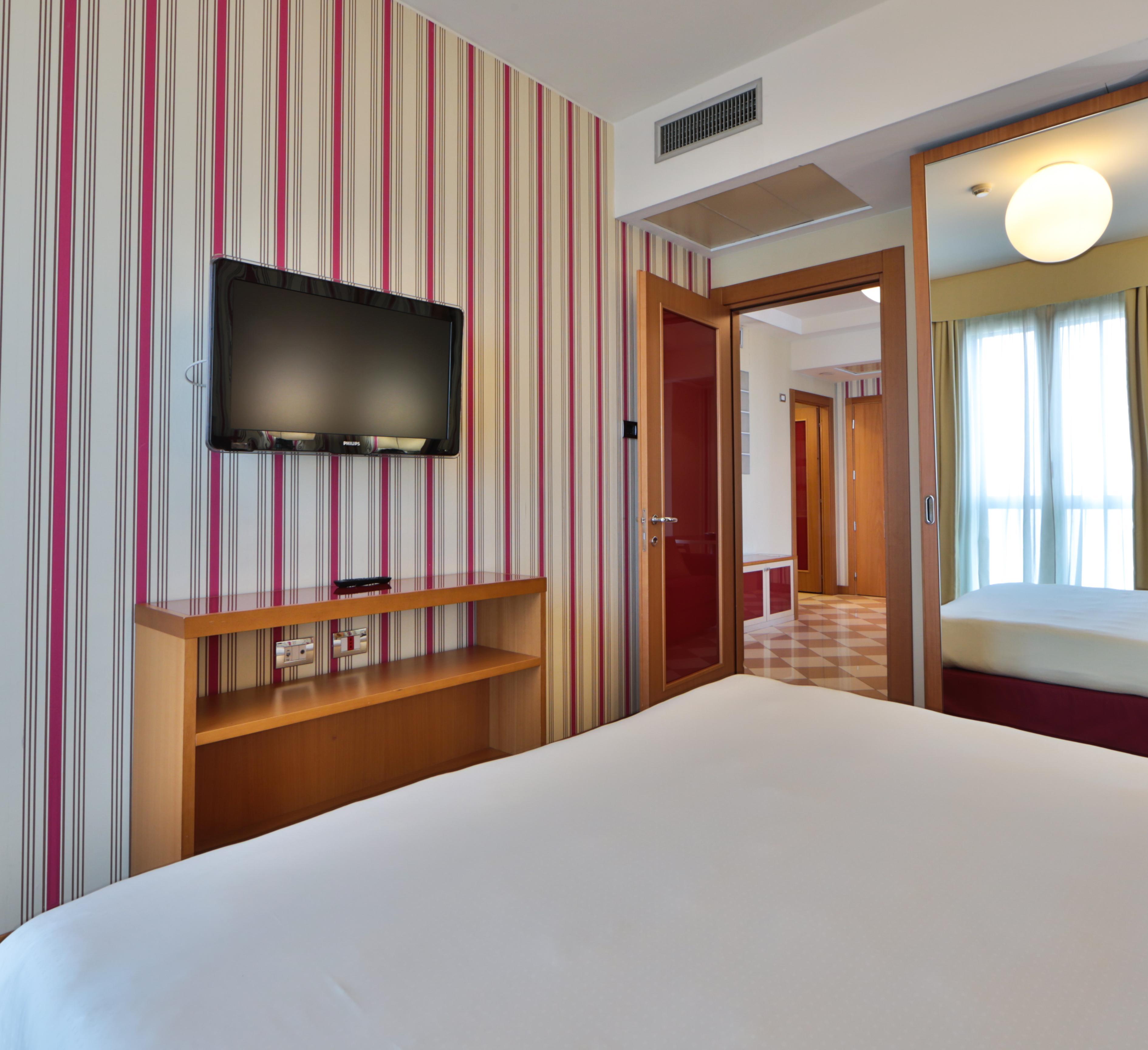 Una Hotels The One Milano Hotel & Residence San Donato Milanese Εξωτερικό φωτογραφία