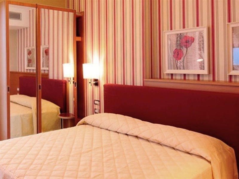 Una Hotels The One Milano Hotel & Residence San Donato Milanese Εξωτερικό φωτογραφία